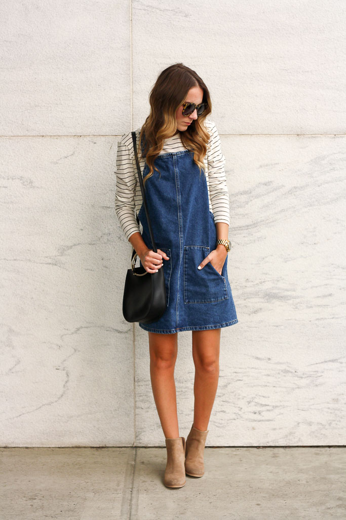 What is top a pinafore dress